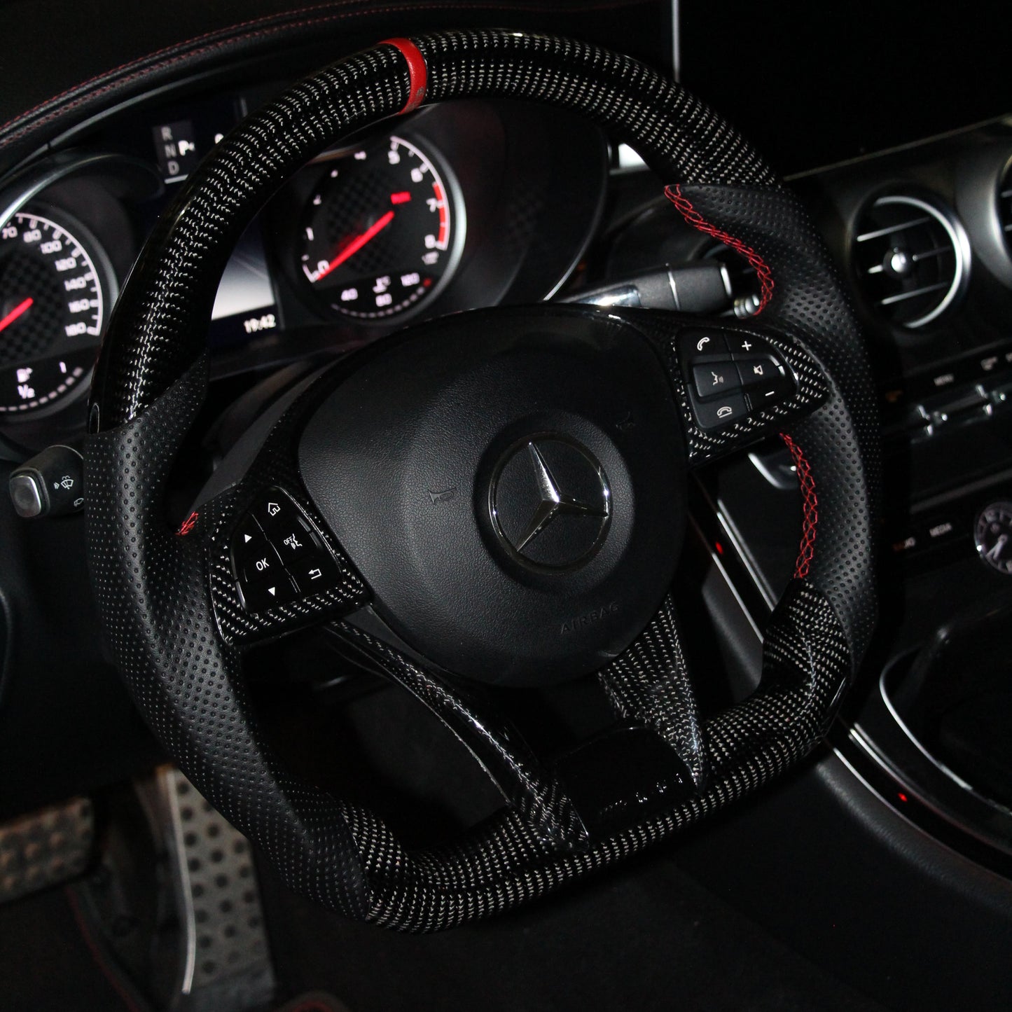 Custom Carbon Fiber Steering Wheel for Mercedes-Benz (2015–2018) – Build Your Own | OEM Fit & Premium Options