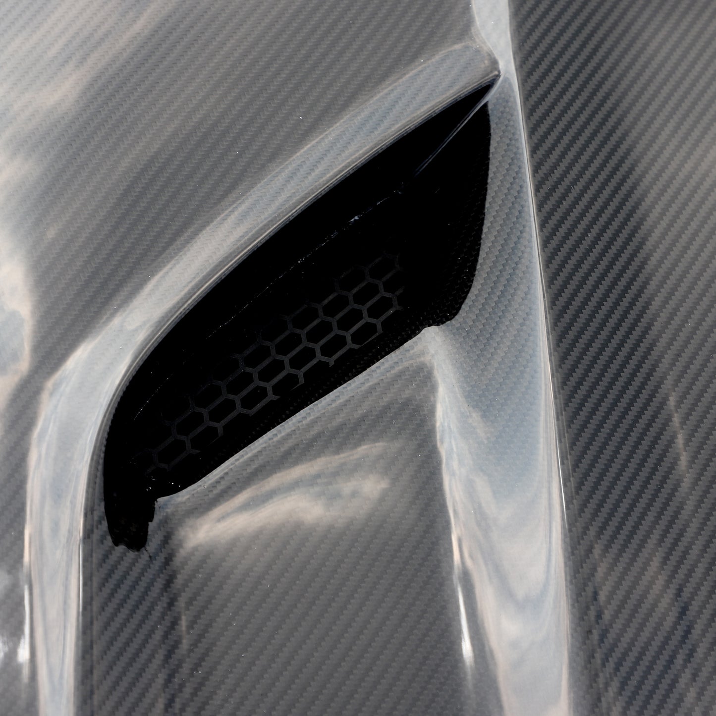 BMW 8-Series G14 / G15 / G16 - CS Style Dry Carbon Fiber Hood